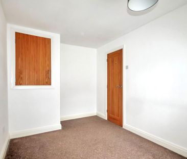 2 bedroom townhouse to rent - Photo 2