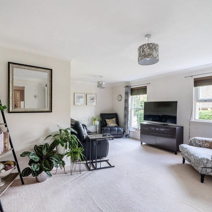 3 bedroom apartment to rent - Photo 1