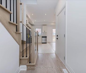 For Lease - 4 Haven Lane, Barrie, Ontario - Photo 1