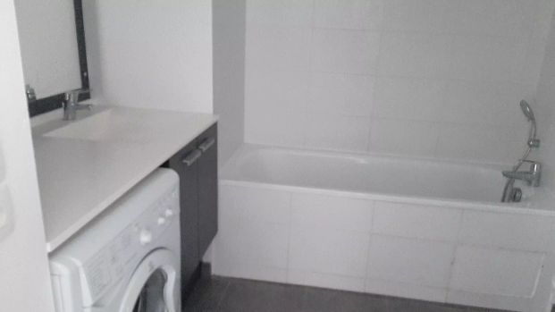 location Appartement T2 DE 56.59m² À ATHIS MONS - Photo 1