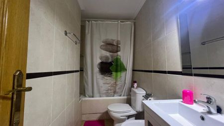 Beautiful penthouse for long-term rental in the center of Torrevieja - Photo 2