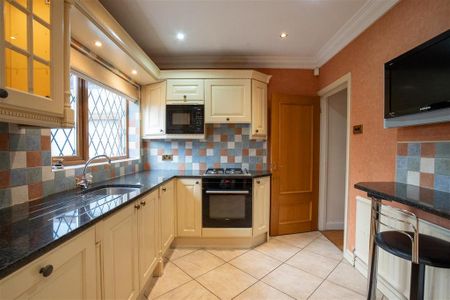3 bedroom detached house to rent - Photo 3
