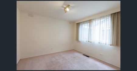 THREE BEDROOM LARGE FAMILY HOME! | FLARE REAL ESTATE - Photo 3