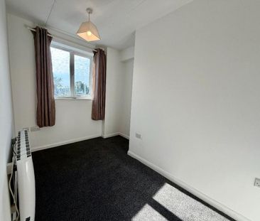 3 bedroom apartment to rent - Photo 6