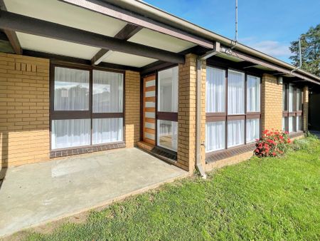 Unit 1/36 Longley Street, Alfredton - Photo 3