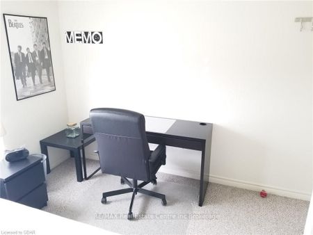 For Lease - 45 Kingsbury Square Unit# 311, Guelph, Ontario - Photo 3