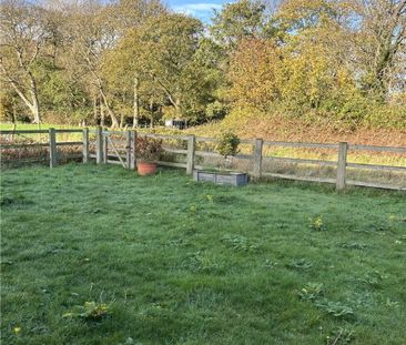 3 Cwrt Bryn Cwnin is a mid terrace three bedroom barn conversion si... - Photo 4