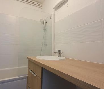 Location Appartement 80m² RIORGES 42153 - Photo 5