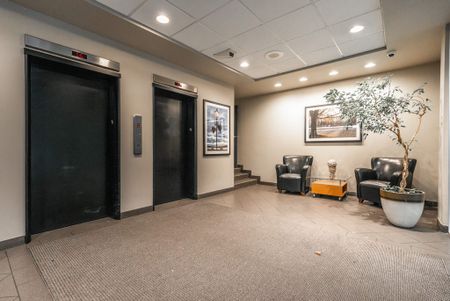 Connaught Apartments - Photo 2