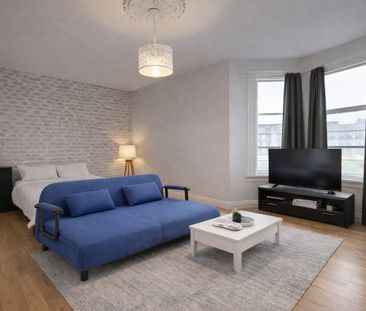 Room in a Shared Flat, Chamberlayne Road, NW10 - Photo 3