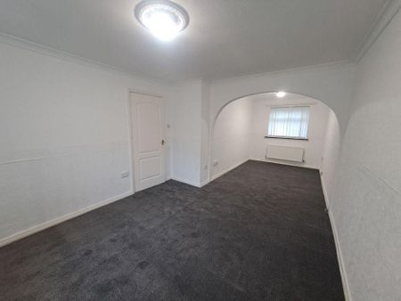 2 bedroom terraced house to rent - Photo 2
