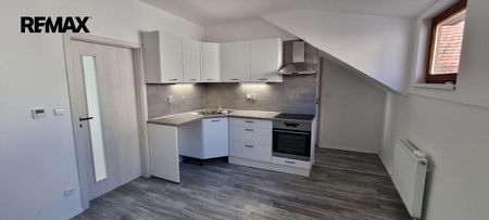 Pronájem bytu 1+1 v osobním vlastnictví 46 m², Znojmo - Photo 2