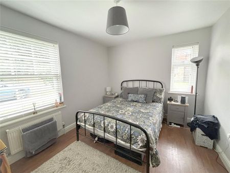 2 bedroom apartment to rent - Photo 4