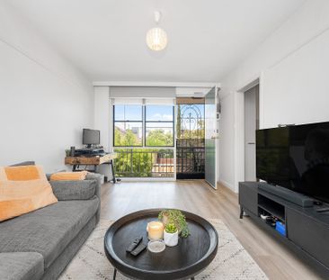 8/2 Selwyn Avenue, Elwood VIC 3184 - Apartment For Rent | Domain - Photo 1