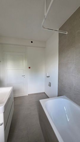 3.5 Zimmer-Wohnung 1.OG Ost mit Seesicht und grosser Terrasse - Foto 4