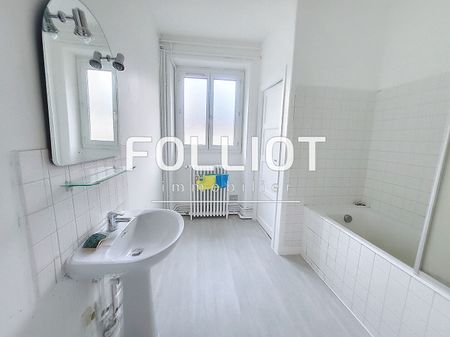 A LOUER - CENTRE VILLE - BEAU T3 DE 86.10 m2 TRES LUMINEUX SITUÉ AU 2EME ETAGE - Photo 5