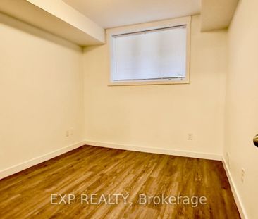 Townhouse For Lease | X8119256 - Photo 5