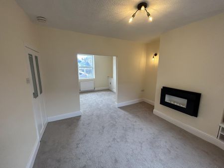 2 bedroom terraced house to rent - Photo 2