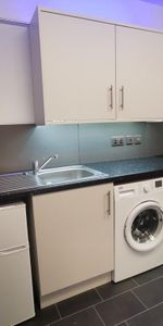 1 bedroom private hall to rent - Photo 3