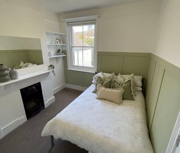 Bernard Road, Brighton - Photo 3