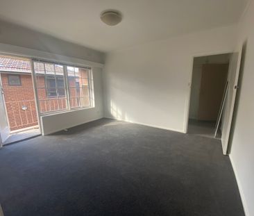 8 / 19 Sydney Street, MURRUMBEENA - Photo 2