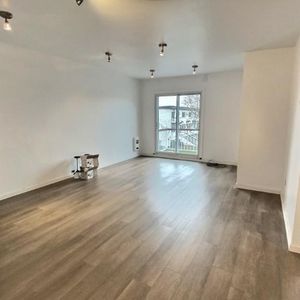 Saint Léonard- 4 1/2 avec stationnement-visite libre 23 novembre 2025 de 14:00-16:00 - Photo 2