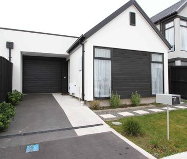 Three Bedroom Townhouse in Faringdon - Photo 1