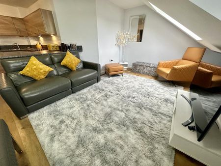 2 bedroom flat to rent - Photo 2
