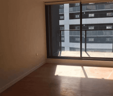 Modern two bedroom apartment - Photo 1