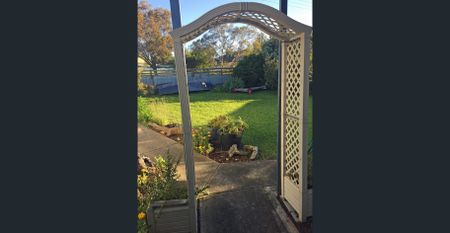 3 Bedroom Family Home - Great Location - Photo 5