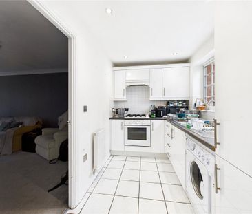 4 bedroom terraced house to rent - Photo 5
