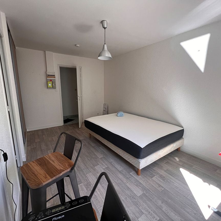 Location Appartement 1 pièce 21m² - Photo 1