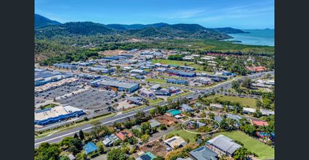 Elevated Living with Stunning Whitsunday Views - Photo 5