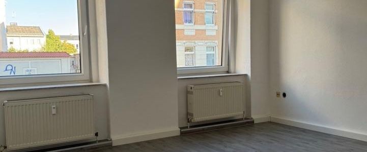 Erstbezug nach Vollsanierung - Helle 3 - Zimmer - Wohnung - Photo 1