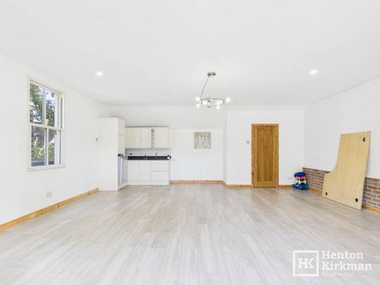 4 bedroom detached house to rent - Photo 1