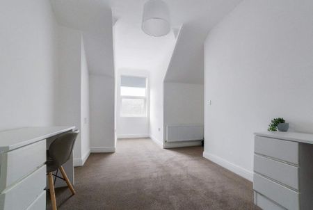 2 bedroom terraced house to rent - Photo 2