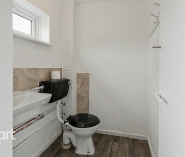 3 bedroom terraced house to rent - Photo 6