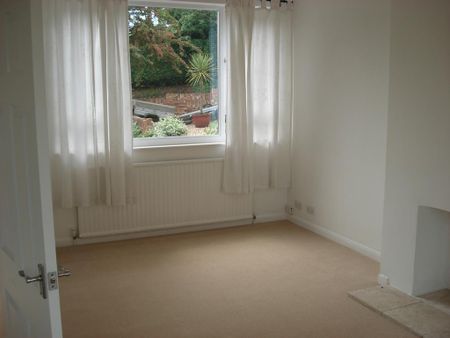 3 bedroom semi-detached house to rent - Photo 2