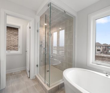 For Lease - 7 Walters Street, Kawartha Lakes, Ontario - Photo 4