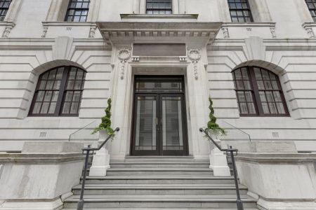 Unique two bedroom apartment in Whitehall Place - Photo 5