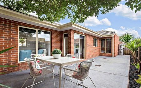 Modern 2-Bedroom Unit in Prime Reservoir Location - Photo 2