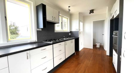 3 bedrooms 1 bathroom WATER INCLUSIVE - Photo 3
