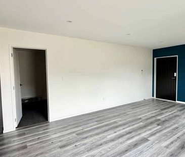 Kelston, 4 bedrooms - Photo 1