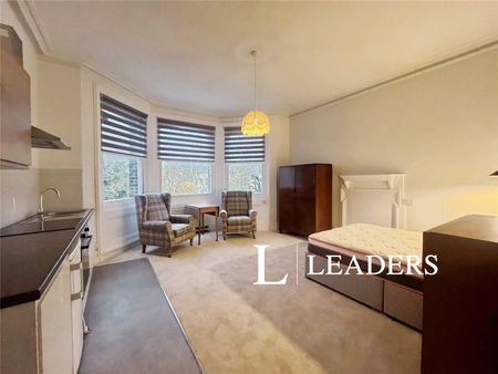 studio to rent The Drive, Hove, East Sussex, BN3 - Photo 3