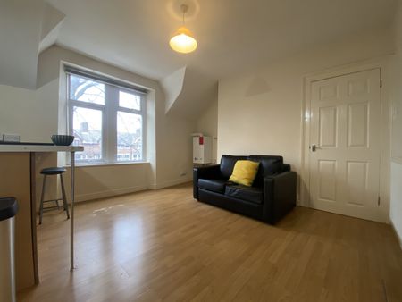 Llanbleddian Gardens, Cathays - Photo 2