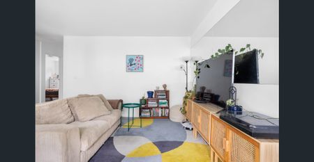 Bayside Living on the Esplanade - Photo 2