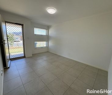 7 Senna Avenue, Andrews Farm, SA 5114 - Photo 2