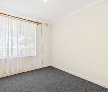 Family Home with Pool, Solar Power & Spacious Living - Photo 6