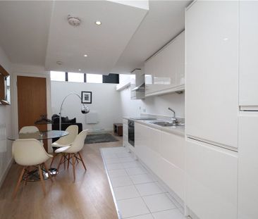 Durnsford Road, London, SW19 8LH - Photo 5