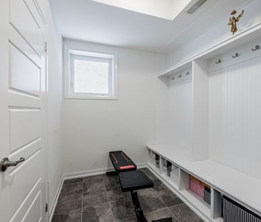 For Lease - 3158 Carding Mill Trail Unit# Upper, Oakville, Ontario - Photo 6